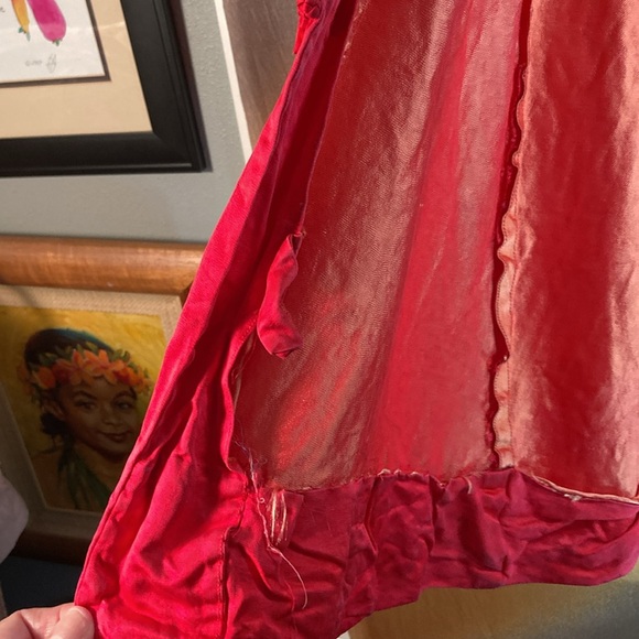 Vintage red satin Hong Kong‎ made swing coat 3/4 sleeves. 32” chest 352 - Picture 4 of 9